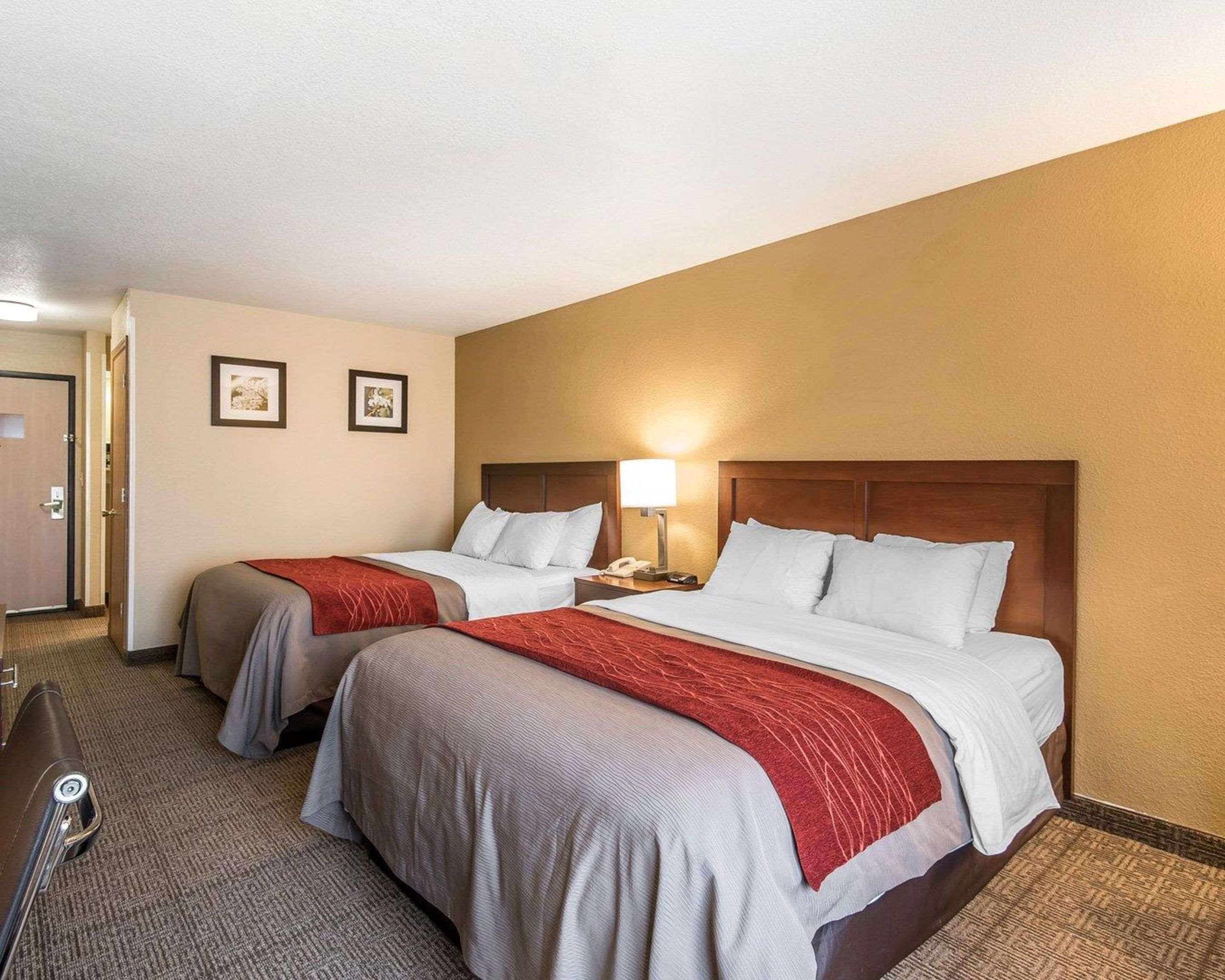 Quality Inn & Suites Bethany Extérieur photo