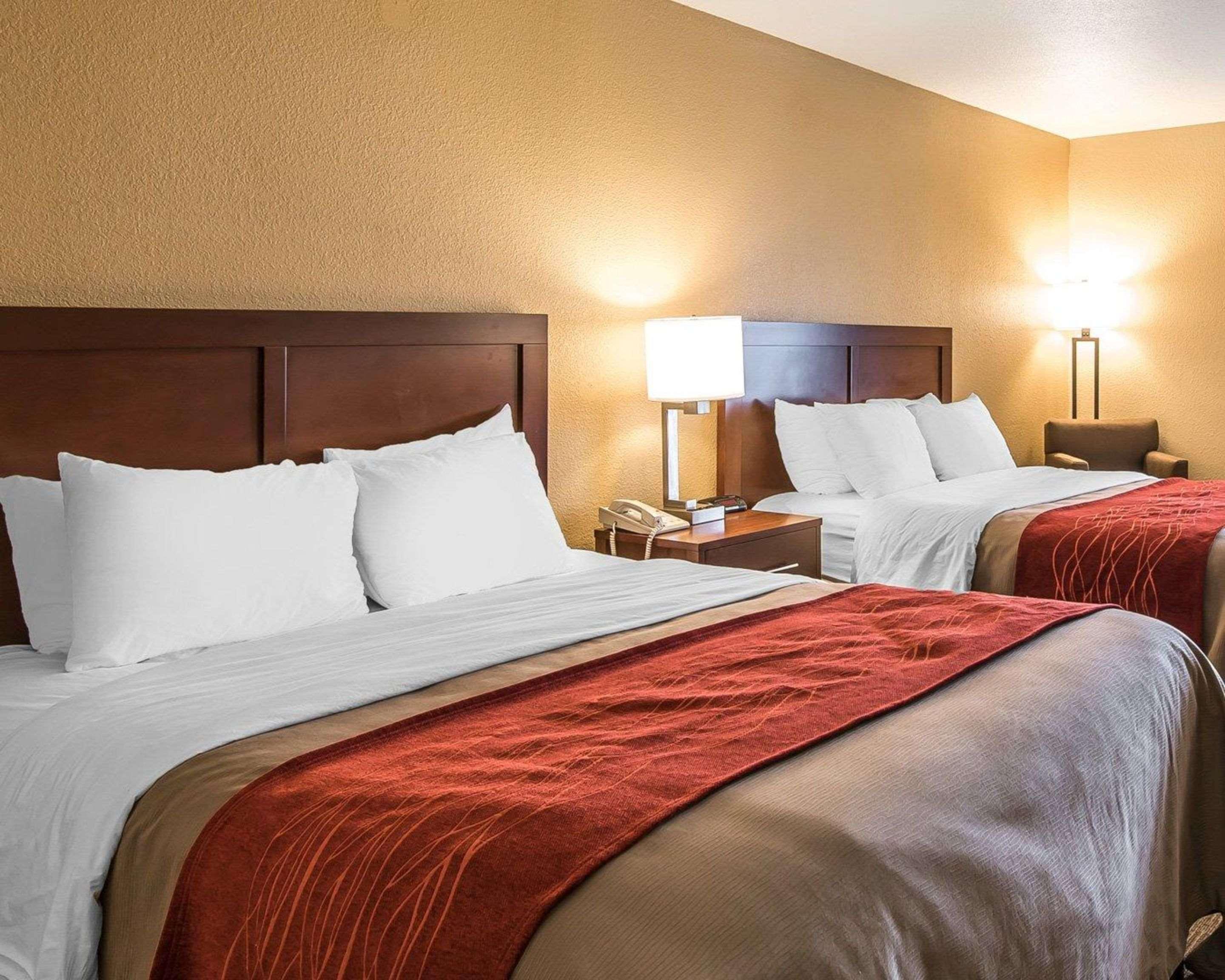 Quality Inn & Suites Bethany Extérieur photo