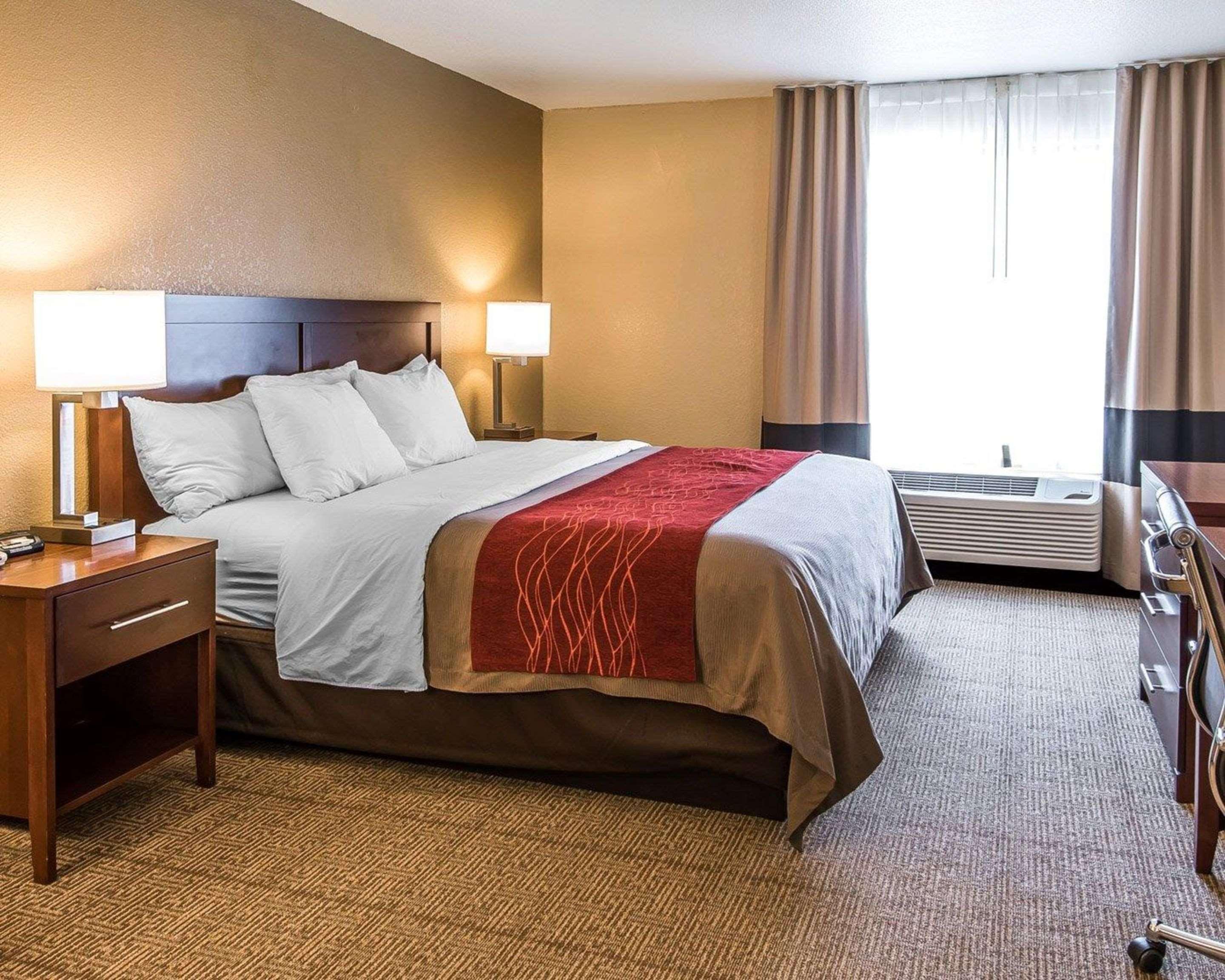 Quality Inn & Suites Bethany Extérieur photo