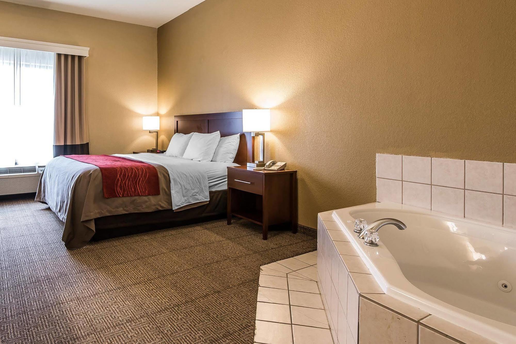 Quality Inn & Suites Bethany Extérieur photo
